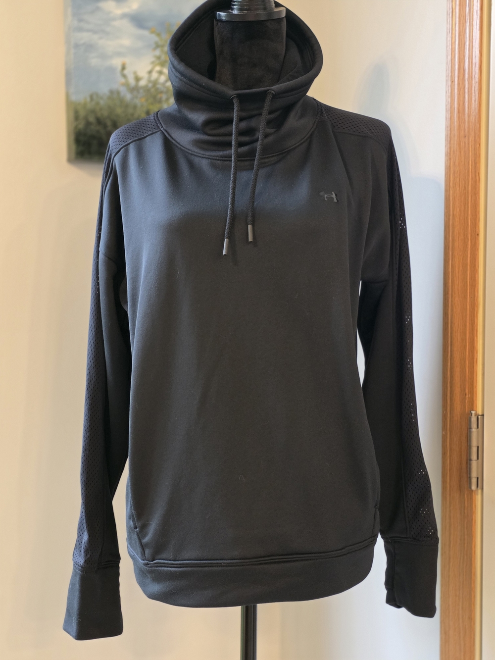 Under Armour Women's Tech Terry Funnel Neck Sweatshirt. Size Large In Black